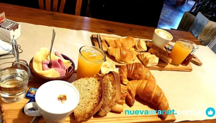 Panaderia Y Confiteria Rincon De La Estancia Jugo - Las Calles