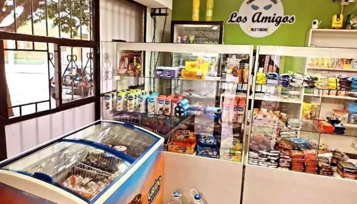 Panaderia Y Despensa Los Amigos Interior - Córdoba