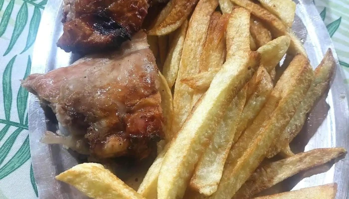Parrilla Don Cacho -  Comida Y Bebida - Villa Ojo de Agua