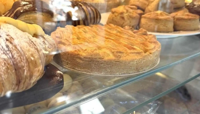 Pierre H Comida Y Bebida - Neuquén