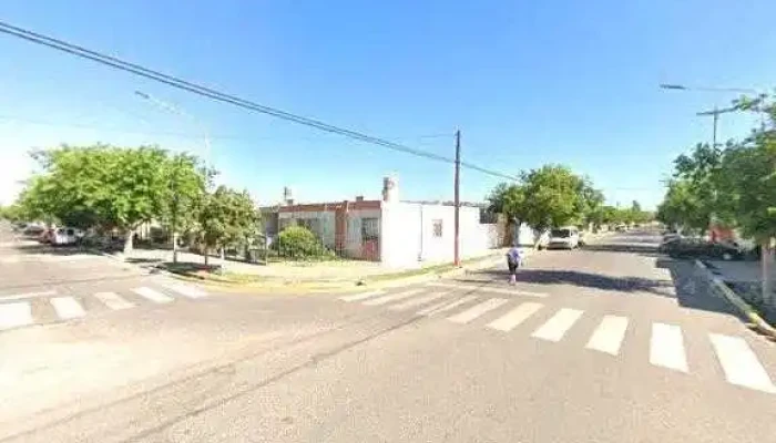 Plaza Barrio Los Pinos -  Fotosdeg - Chimbas