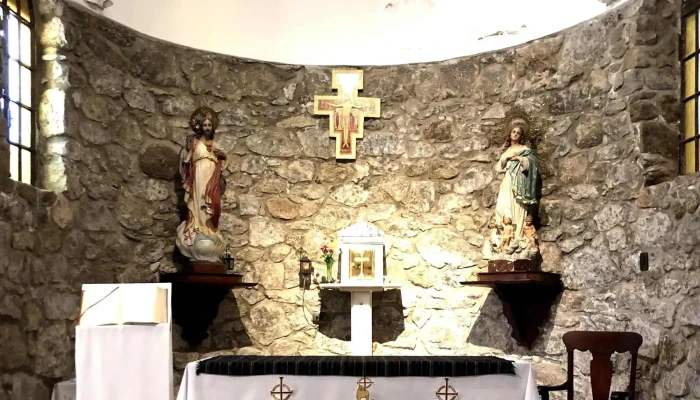 Retiro Espiritual Hermanas Franciscanas -  Cerca De Mi - Agua de Oro