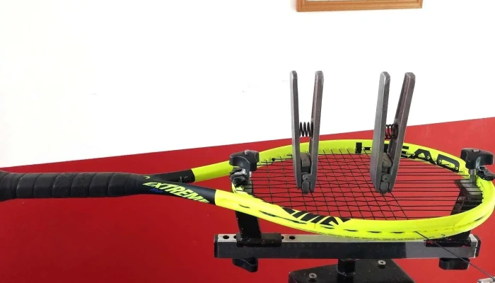 Six Balls Tenis -  Interior - Merlo