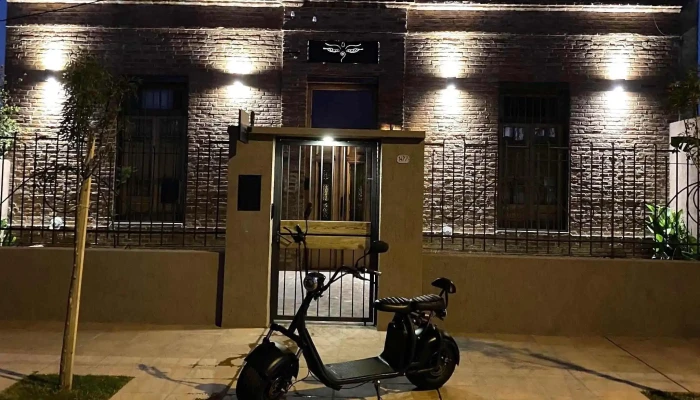 Tanah Host -    Guest House Telefono - Villa Mercedes
