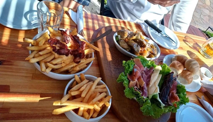 Vieja Deli -  Picada - San Martín de los Andes