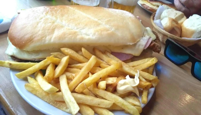 Vieja Deli -  Sandwich De Pollo - San Martín de los Andes